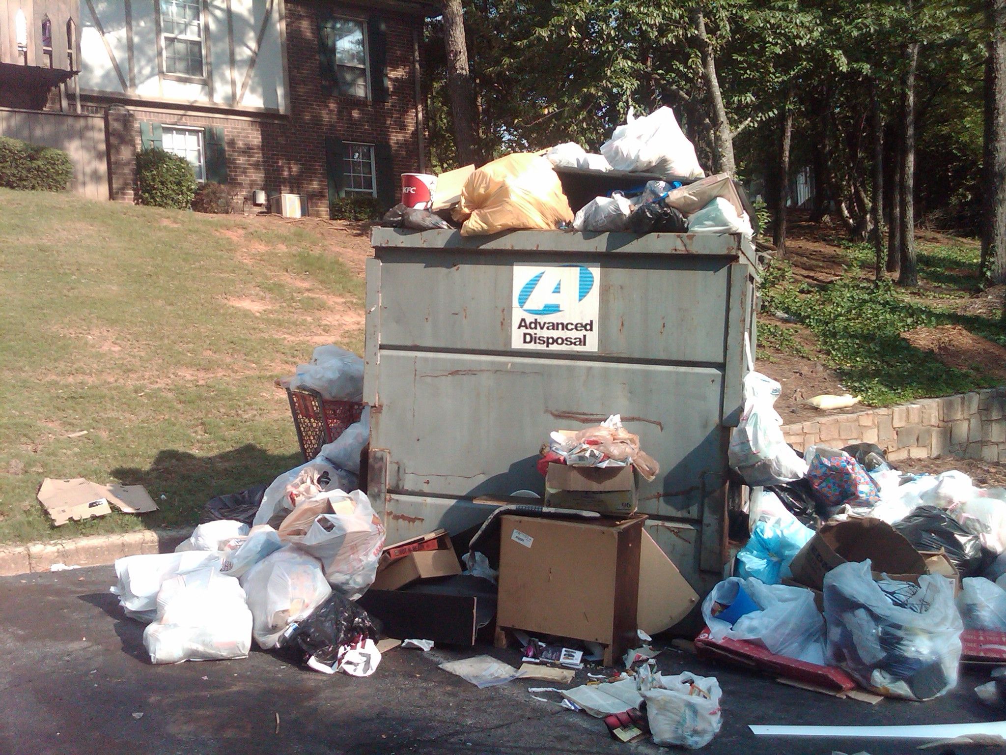Residents complain about trash CBS46 News