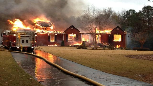 Neighbors help officer who loses home in fire - WALB.com, Albany News ...