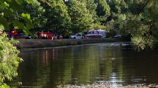 Woman dies after driving into water in Gwinnett County