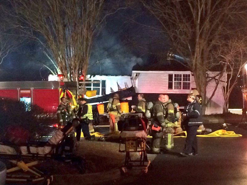 Firefighters residents safe after blaze at Dunwoody apartment c